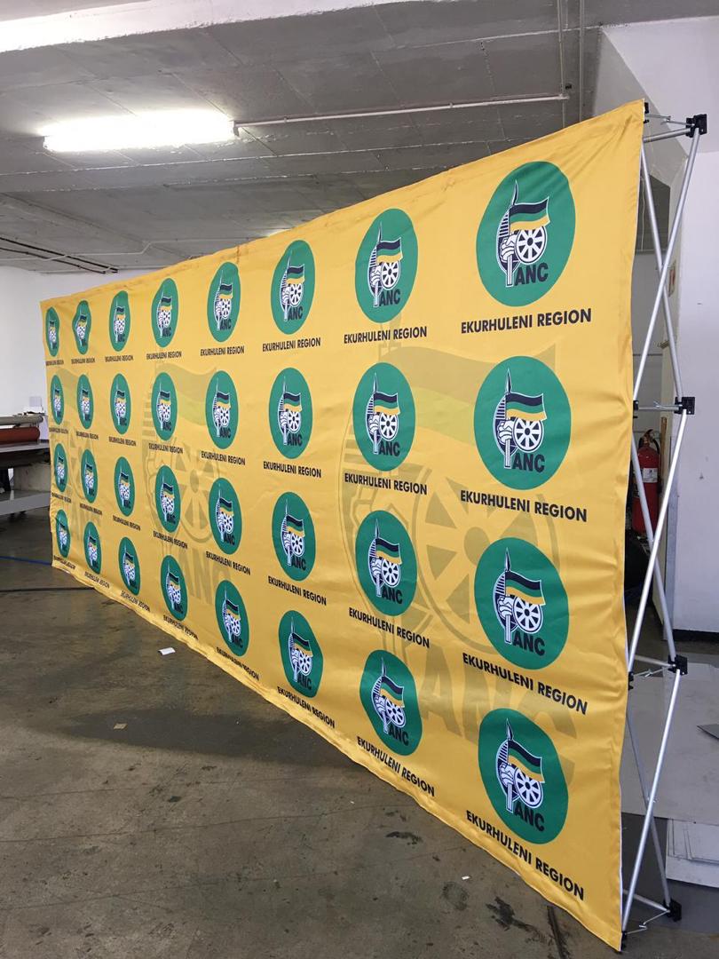 6m Bannerwall with collapsible system and carry bag view 2